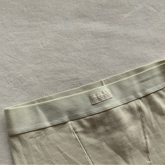 Skims COTTON RIB BOXER - Picture 3 of 7